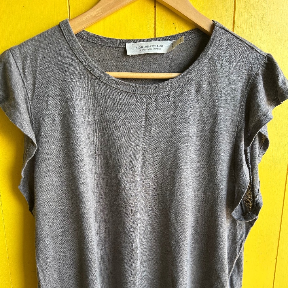 Grey linen tshirt with ruffled sleeves